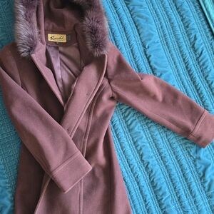 SACHI Purple Trench Coat with Fur Trim and Smooth Fabric